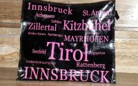Lacktasche schwarz mit pinker Schrift € 7,50